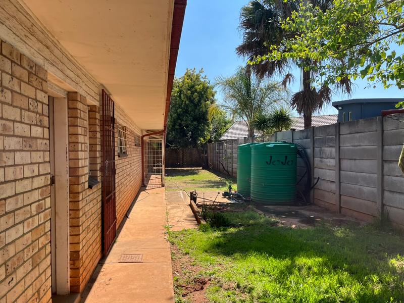 6 Bedroom Property for Sale in Koster North West